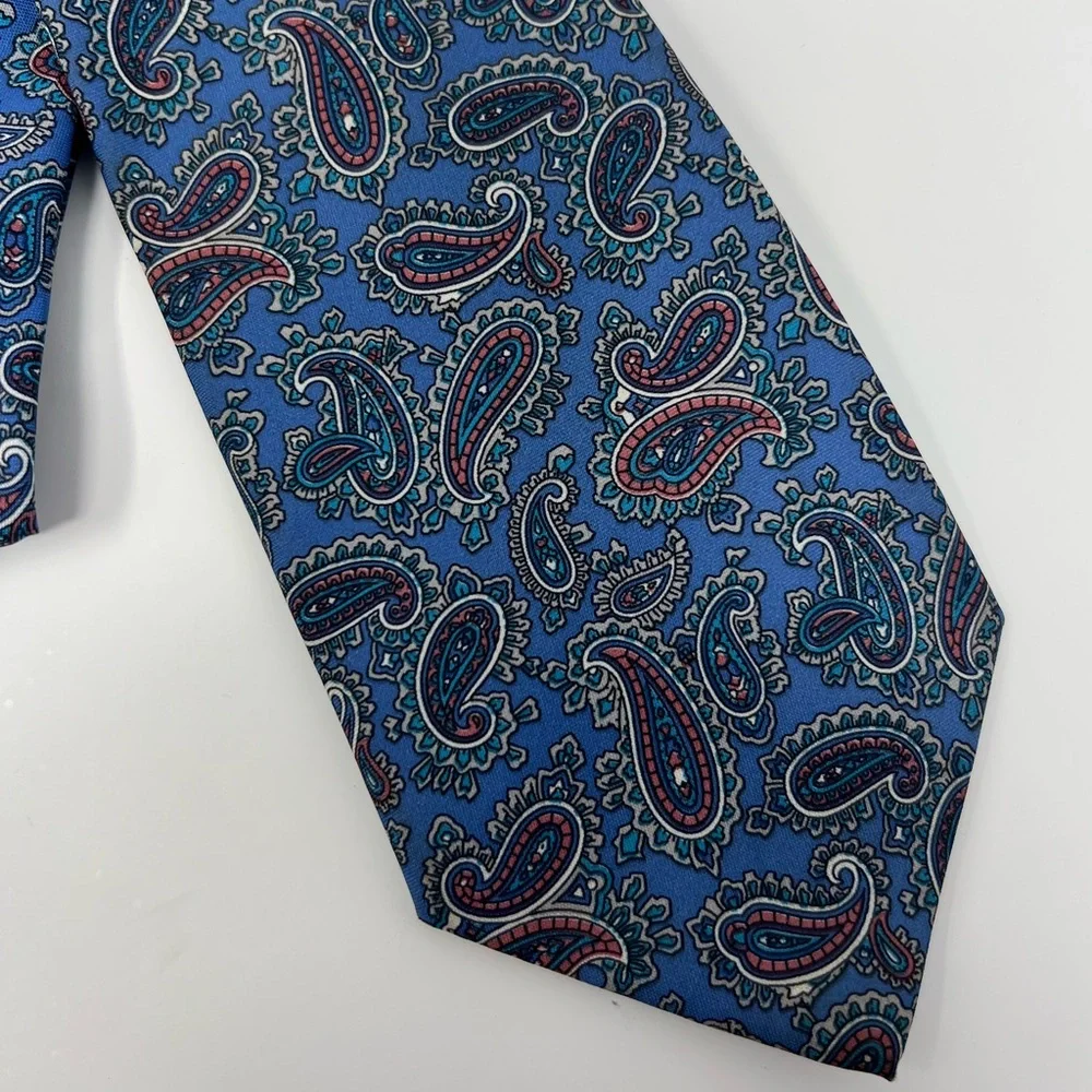 Vintage Classic Collection neck tie, blue paisley,‎ polyester, retro, preppy